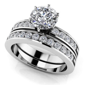 Diamond Band Center Focus Bridal Set In Yellow Gold White Gold And Platinum