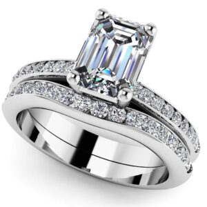 Exquisite Emerald Cut Bridal Set In White Yellow Gold Or Platinum