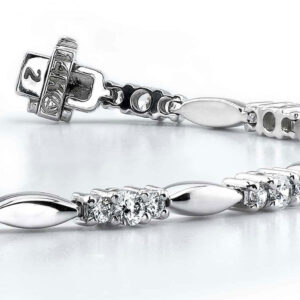 Elliptical Link Diamond Bracelet In Gold Or Platinum