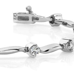 Wavy Link Bracelet In White Yellow Or Rose Gold