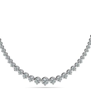 Strand Of Diamonds With Shiny Links