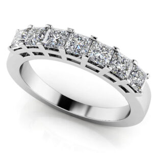Brilliant Cut Dazzling Diamond Anniversary Ring